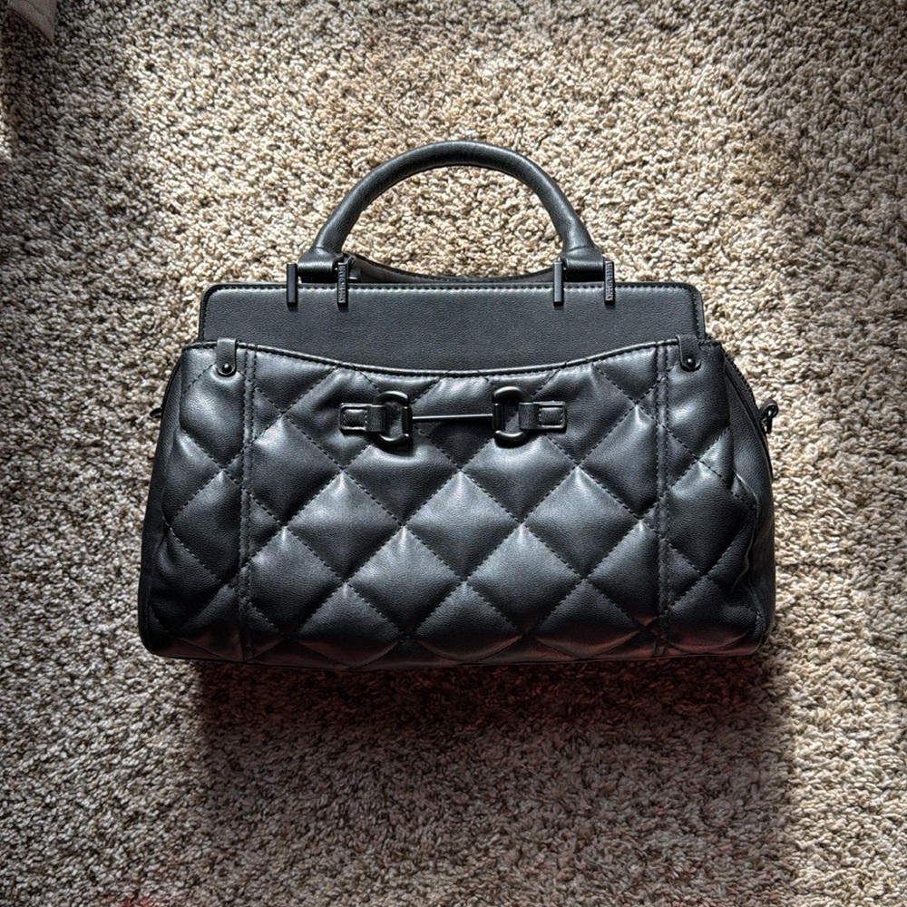 Steve Madden black quilted faux leather purse GUC